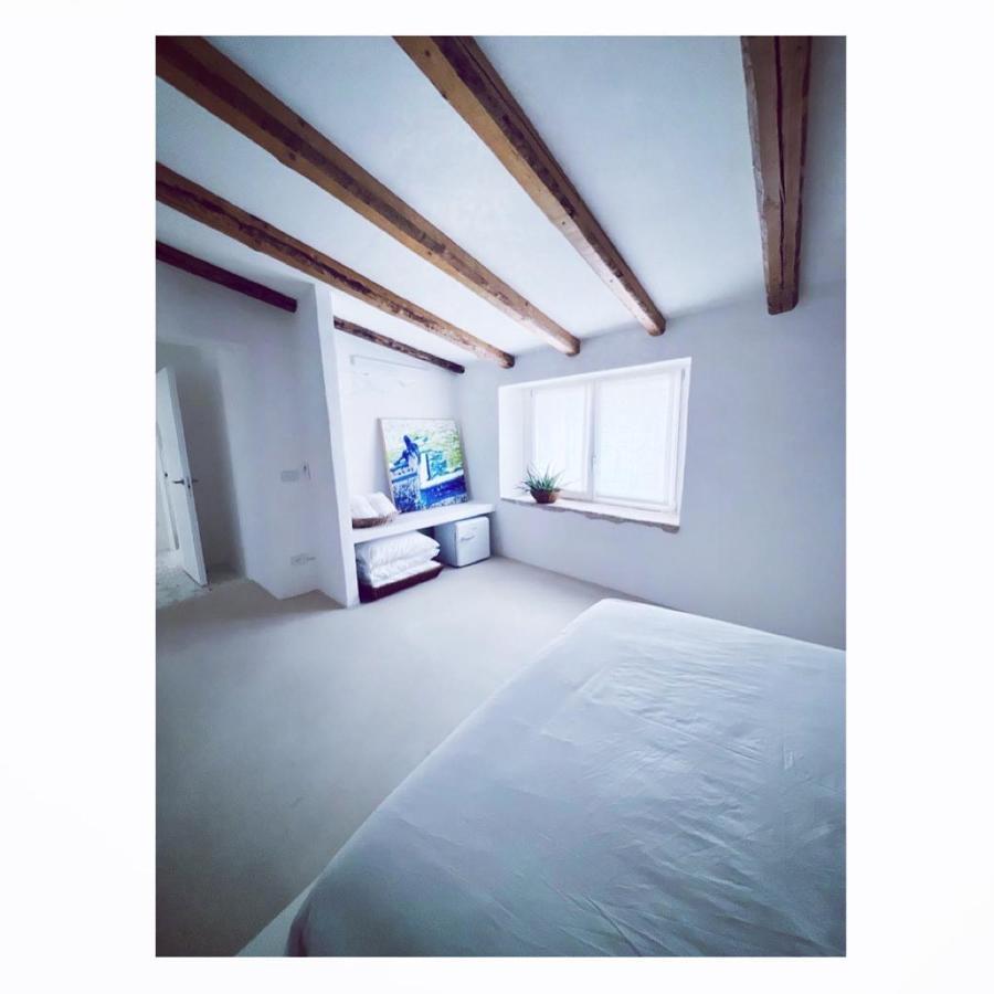 Hydria Guest House Art Gallery อัคควาวิวา เดลเล ฟอนติ ภายนอก รูปภาพ