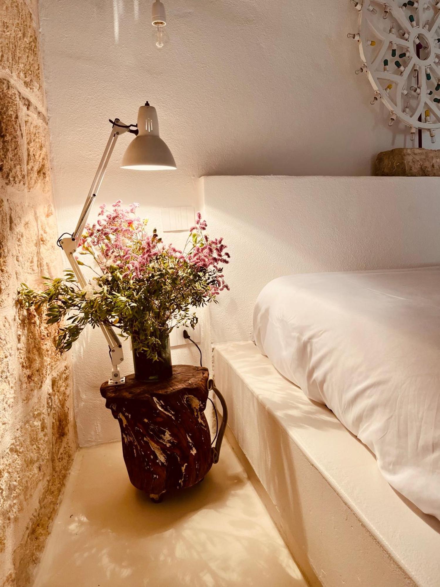 Hydria Guest House Art Gallery อัคควาวิวา เดลเล ฟอนติ ภายนอก รูปภาพ
