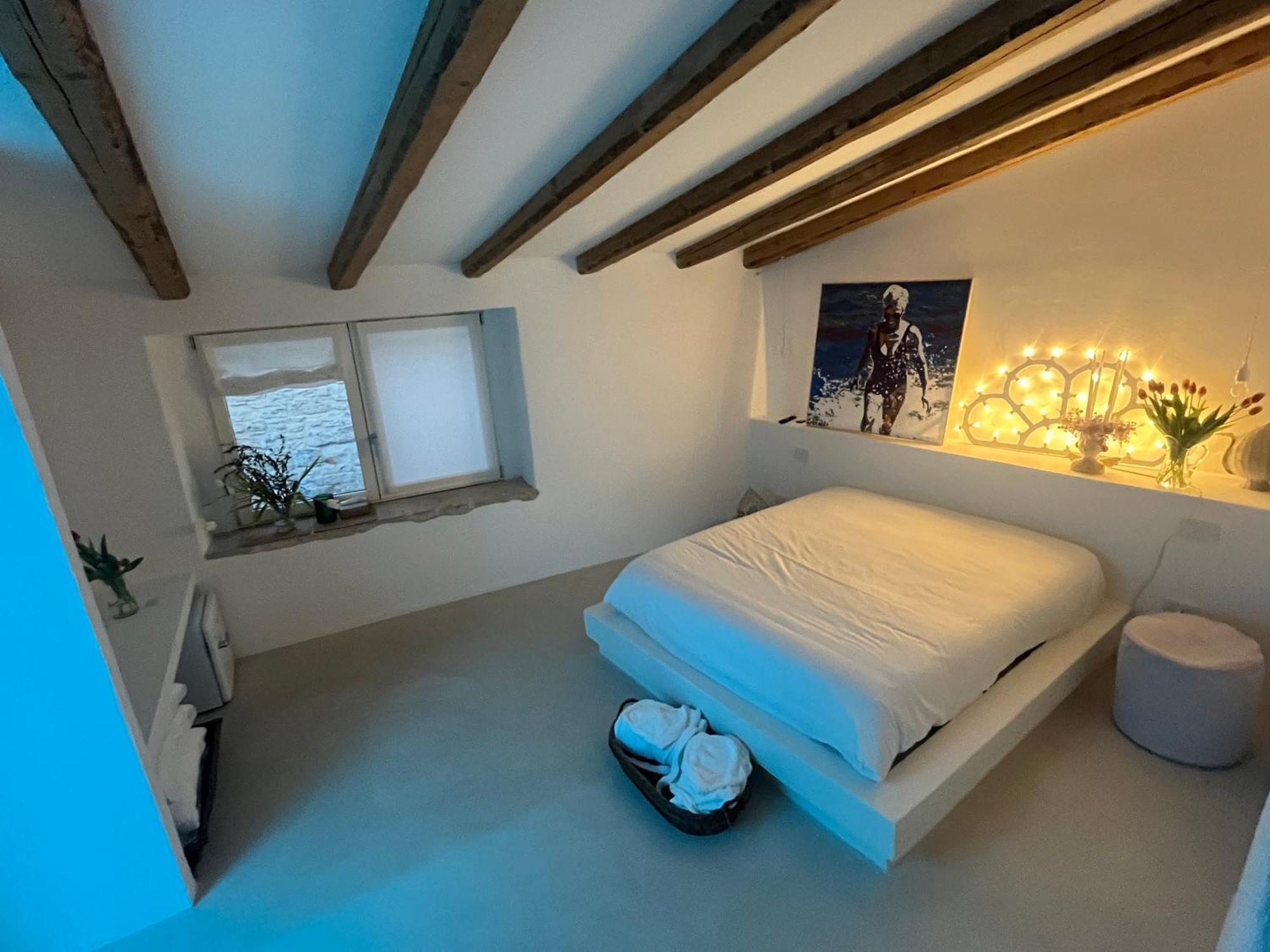 Hydria Guest House Art Gallery อัคควาวิวา เดลเล ฟอนติ ภายนอก รูปภาพ
